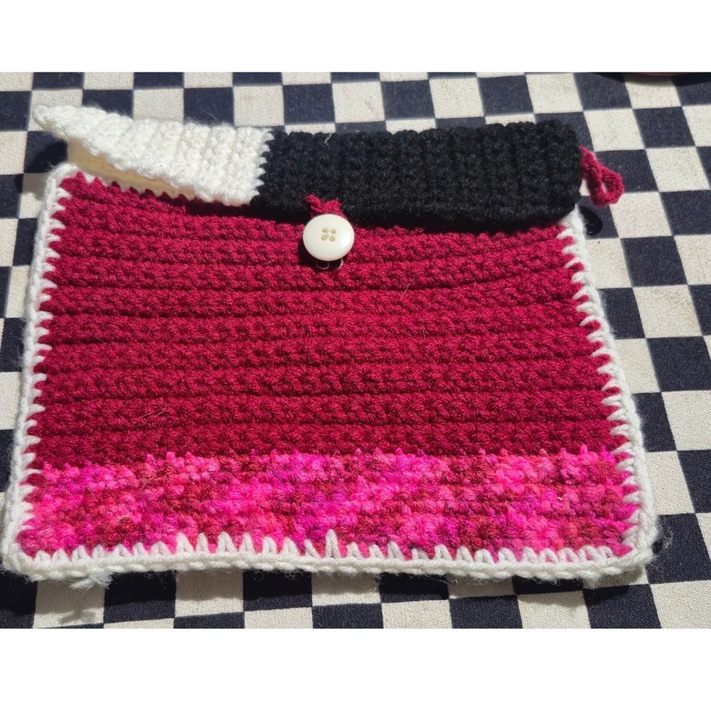 Handmade Crochet Pouch Burgundy Pink Black Colorblock Button Closure‎ Small Bag